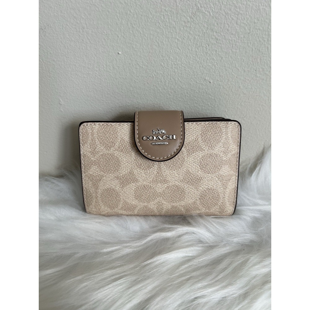 Coach‎ Medium Corner Zip Wallet Sand Taupe Signature Canvas New